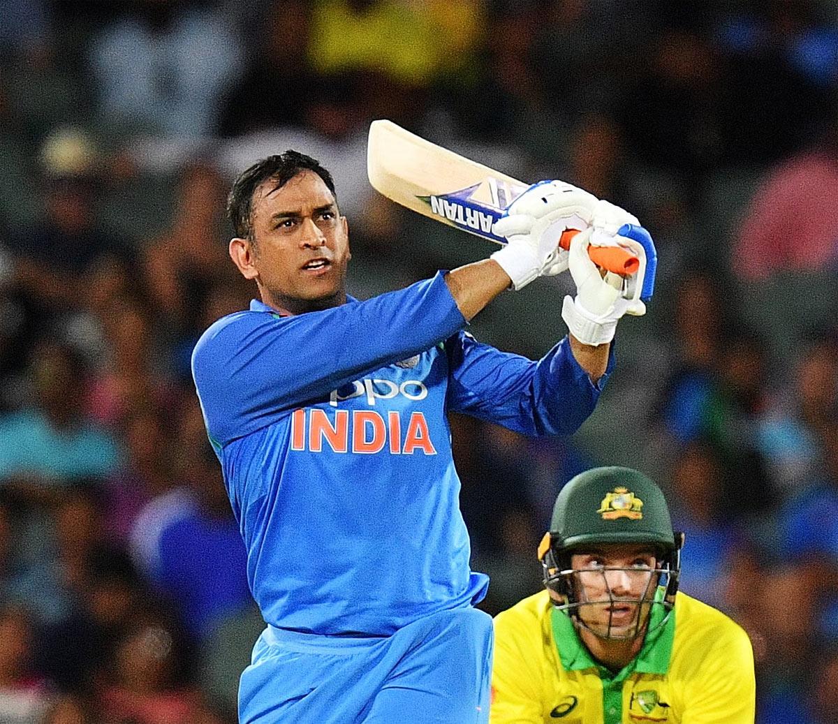 Dhoni To Make His Acting Debut