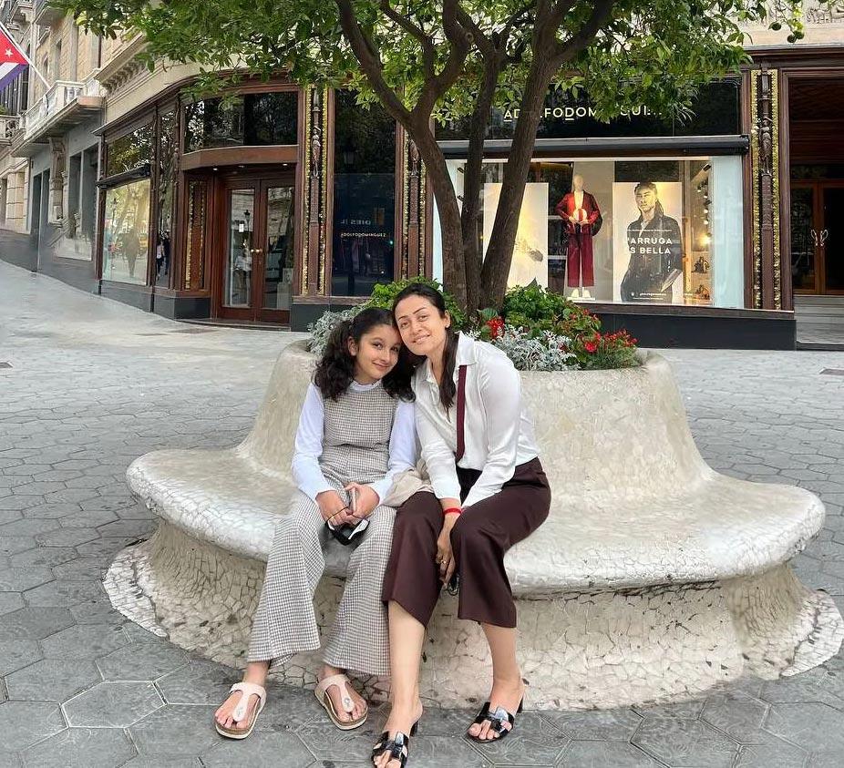 Namrata's vacation snap with children bowls all