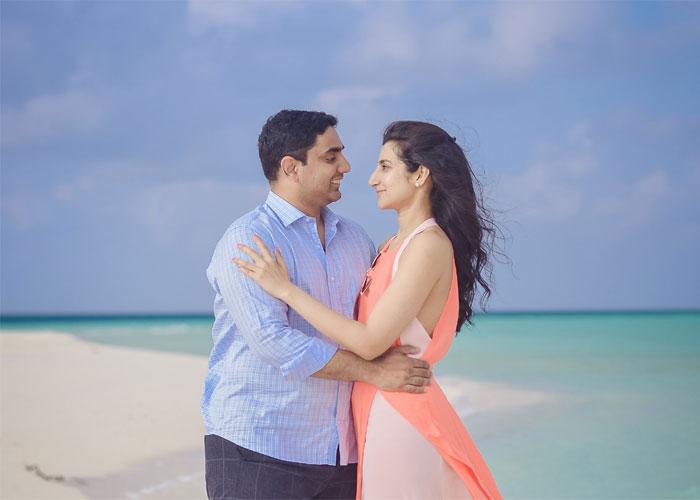 Nara Lokesh &amp; Brahmani Best Romantic Pose
