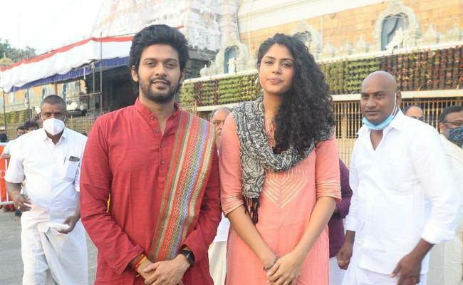 Naveen, Faria At Tirumala!