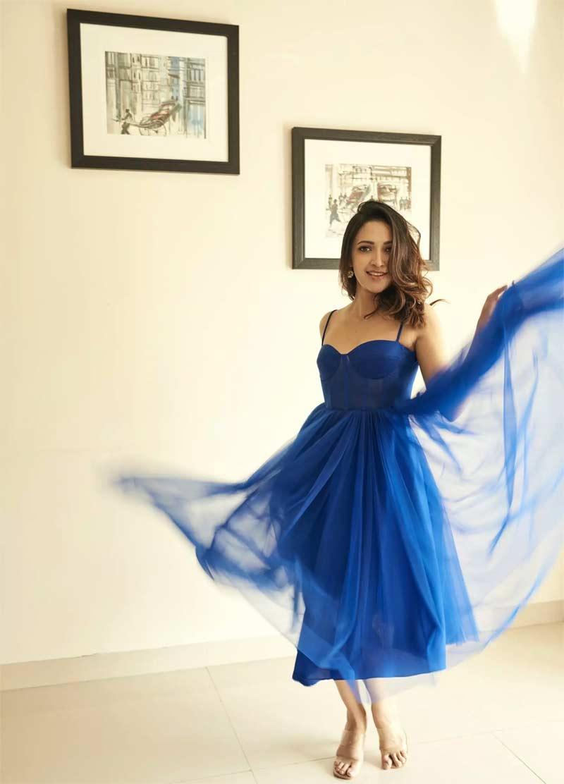 Neha Shetty turns naughty in blue dress