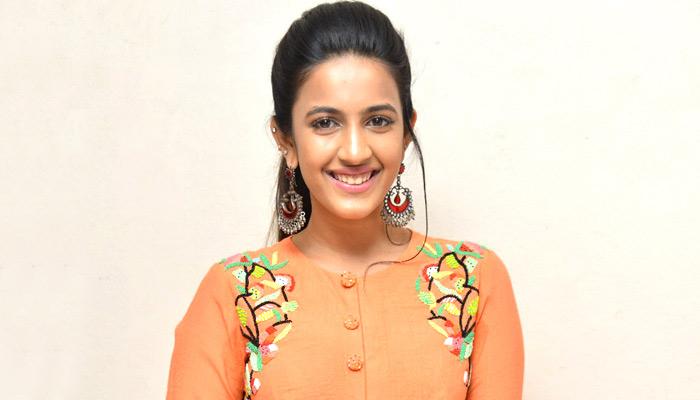 How Far Niharika Continues To Cry?