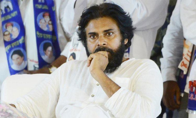 Full Trolls on TDP, No Trolls on Pawan