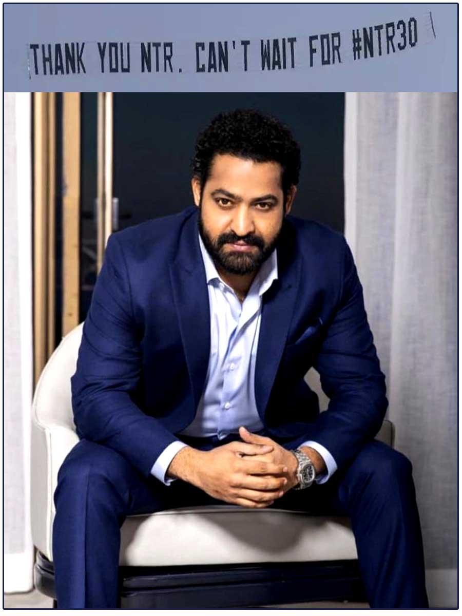 US fans Cheered NTR with a huge banner in the sky