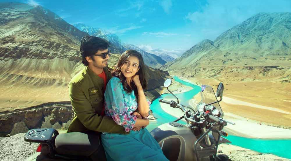 The Title Song 'O Saathiya' Becomes A Chartbuster With Super Response