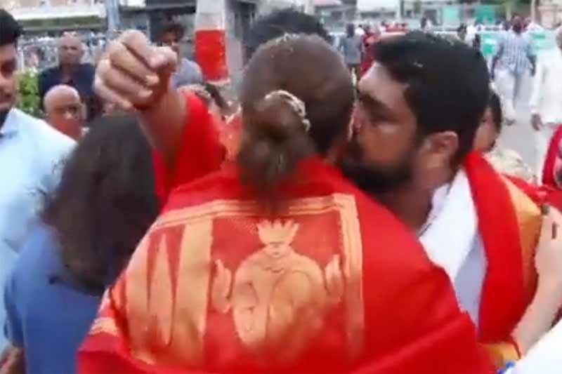 Om Raut Kissing Kriti Sanon Outside Tirumala Temple Ignites Controversy