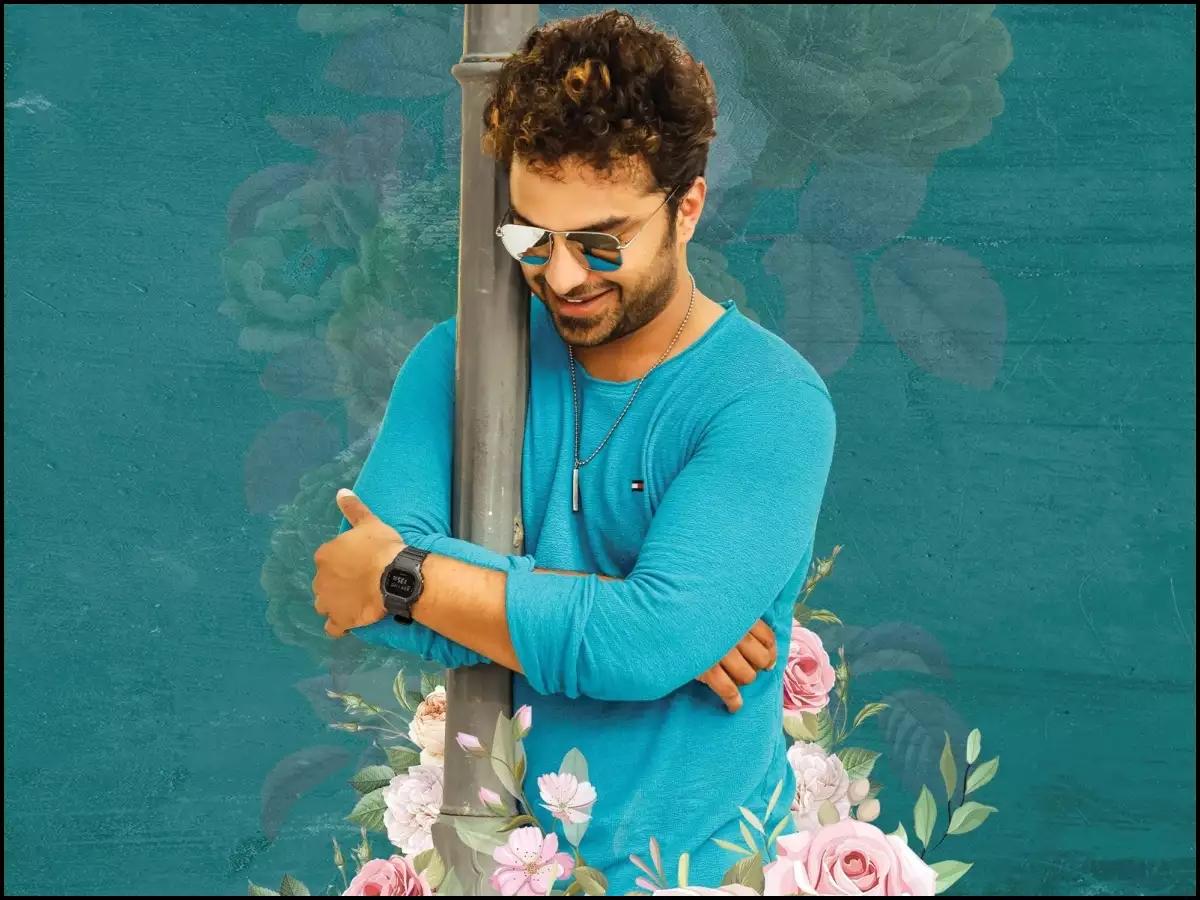 An emotional song from Paagal touches hearts