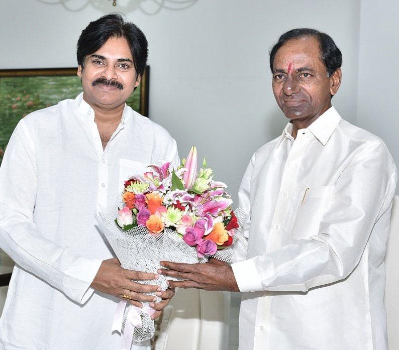 KCR 3rd Front: Pawan, Mamatha Banerjee Support