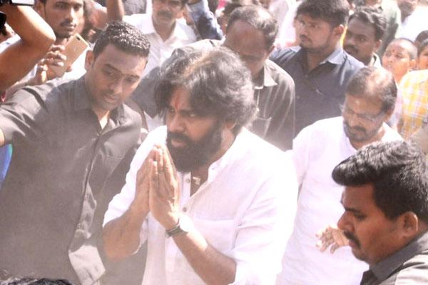 Pawan Breaks Queue: Fact Check