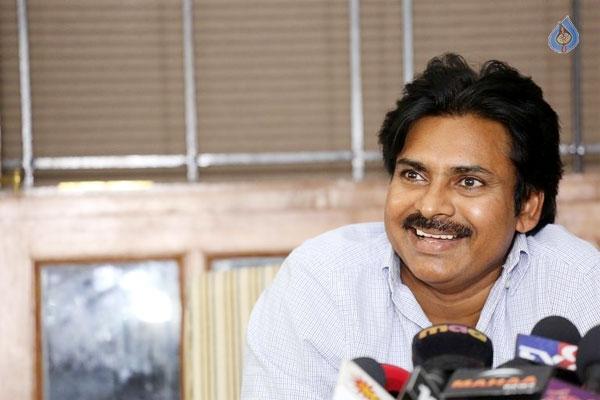 Pawan Kalyan Marketing Gimmicks!