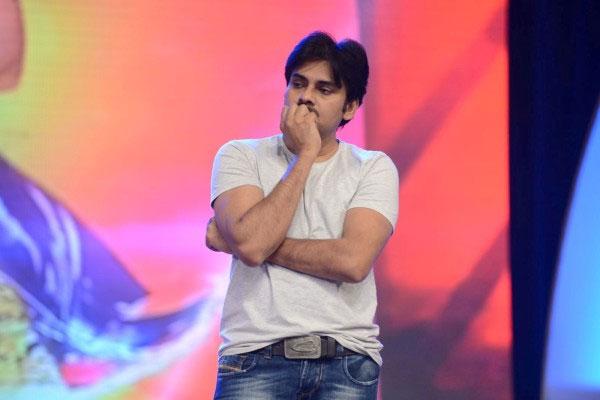 Pawan Now Aims At Hindi Remake!