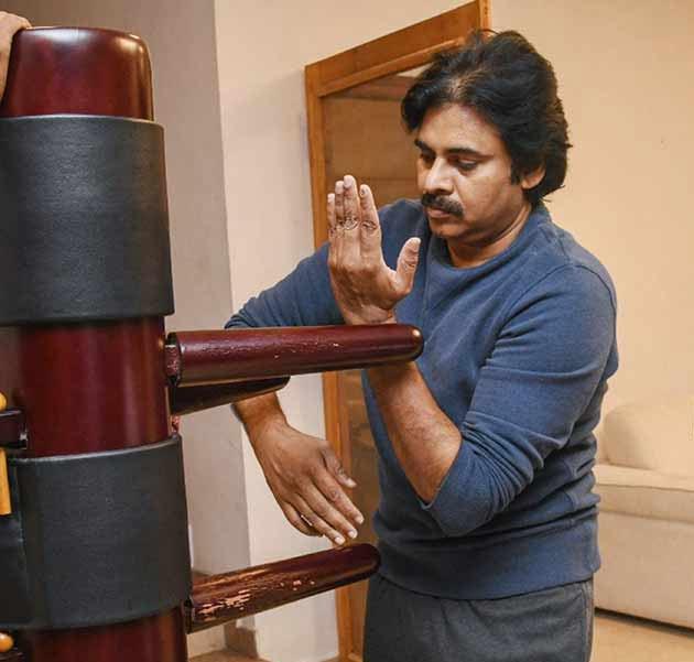 All about Pawan's introduction in AK remake