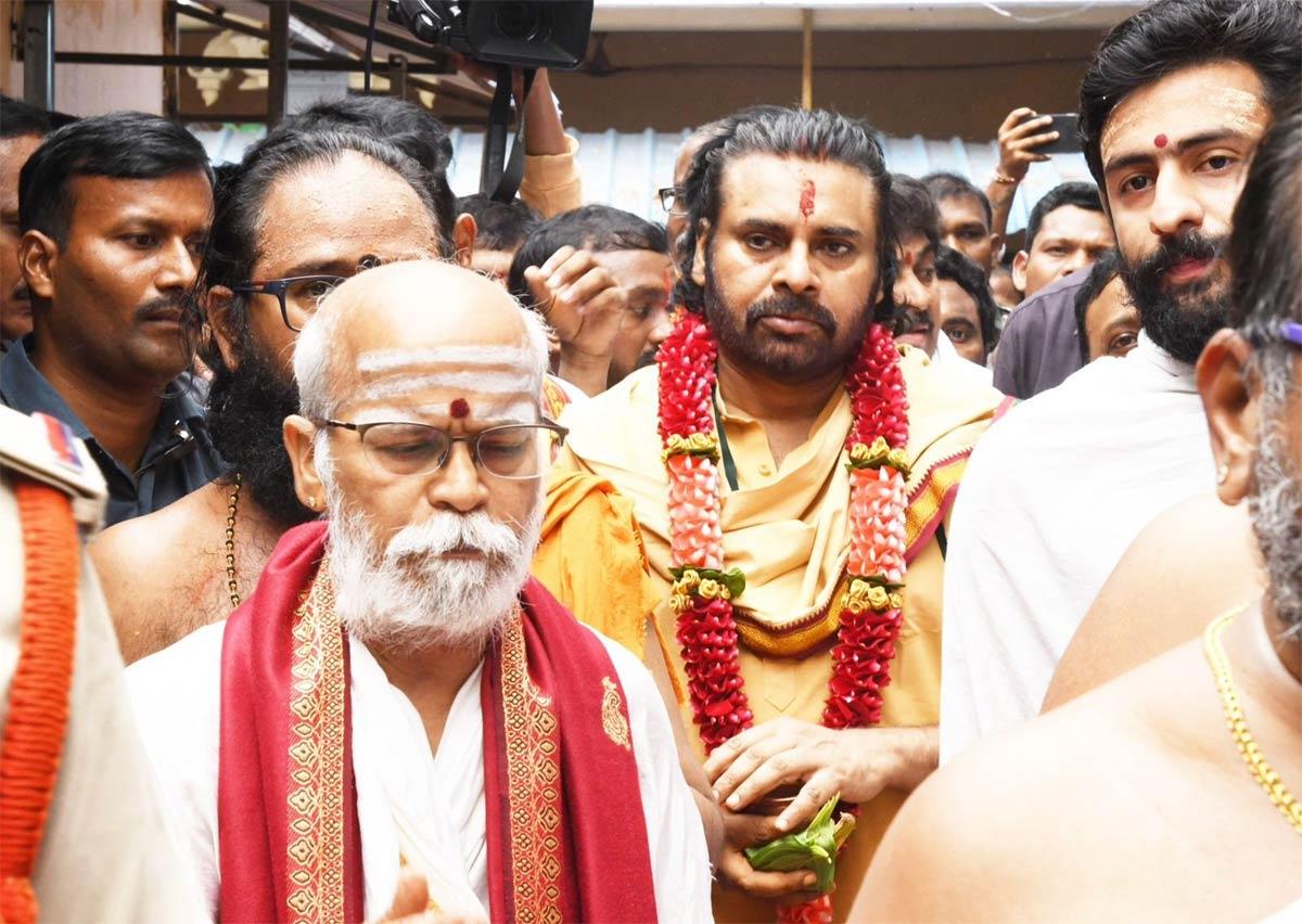 Pawan emulating Yogi Adityanath in AP