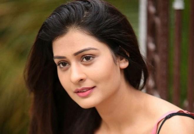 Bold Beauty Picks Prabhas Over Vijay