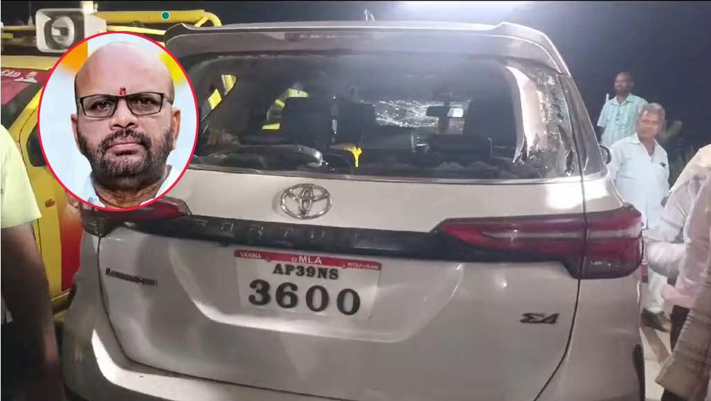 Who attacked Varma in Pithapuram