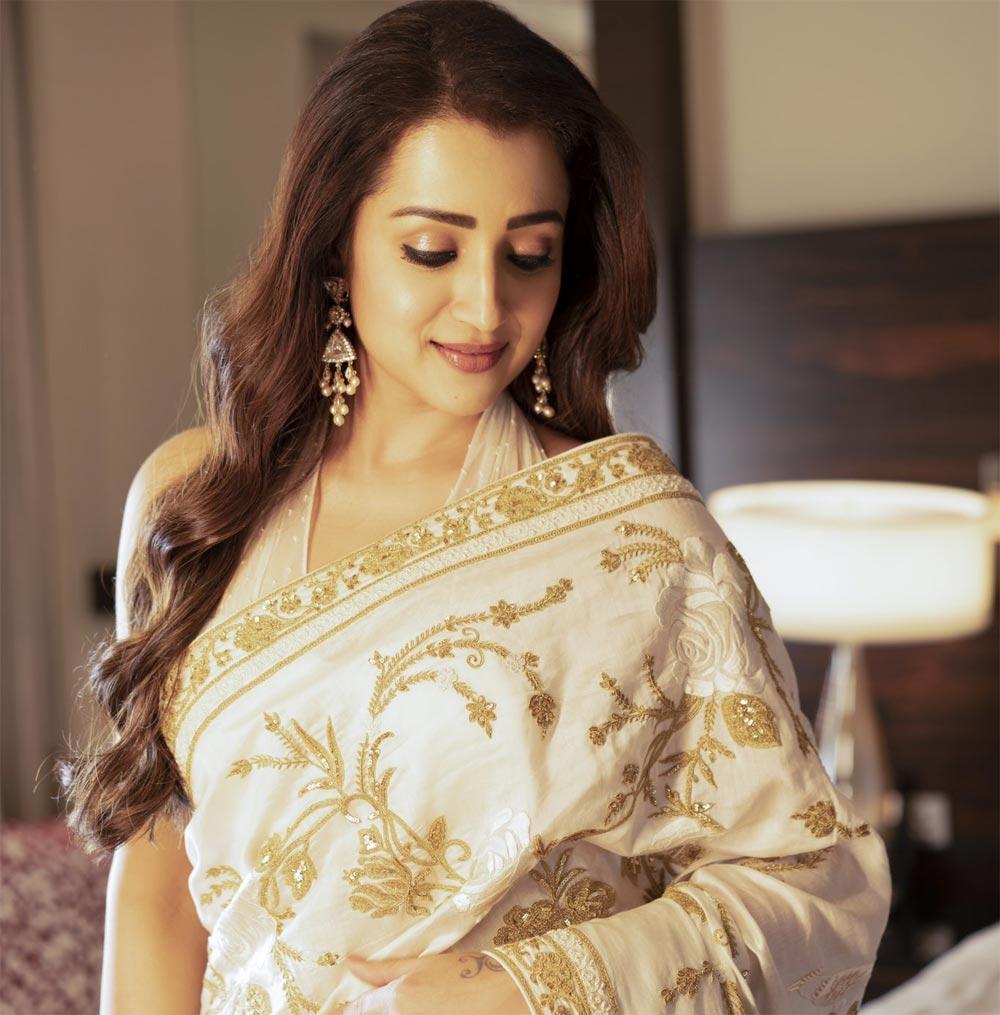 Ponniyin Selvan: Trisha connection with this politician revealed