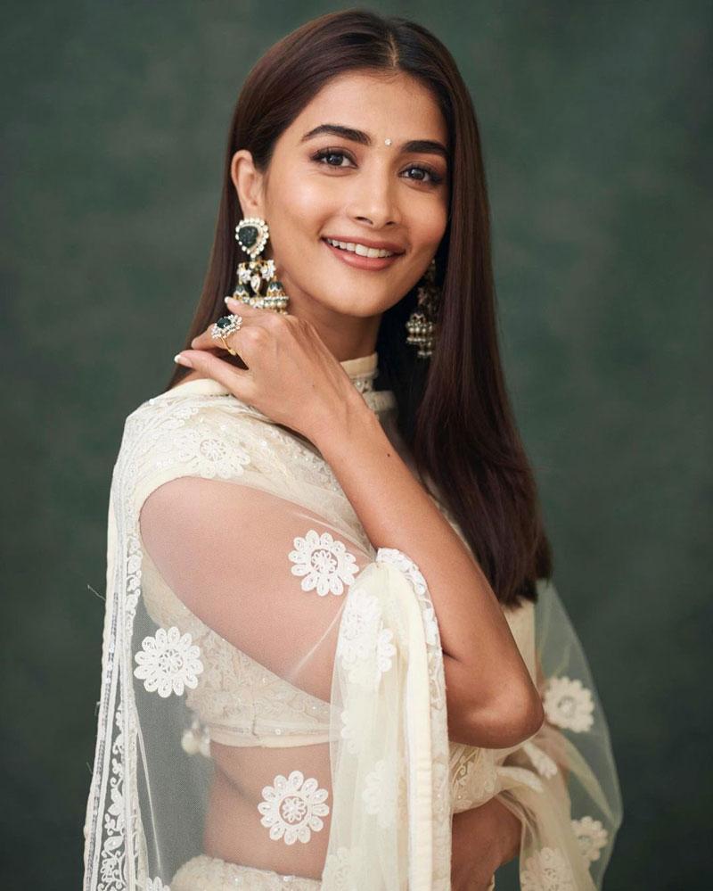 Pooja Hegde realises her dream with Radhe Shyam