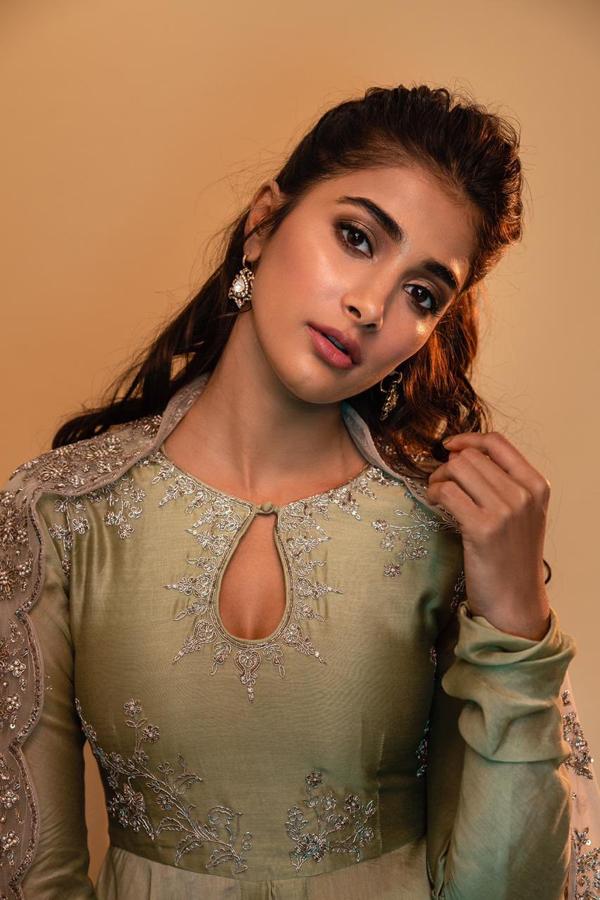 The Student Pooja Hegde Turns Teacher