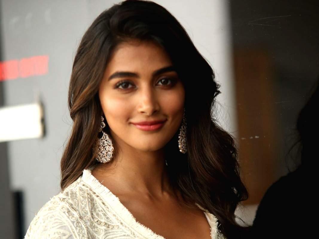 Trivikram Doles Out Extra For Pooja?