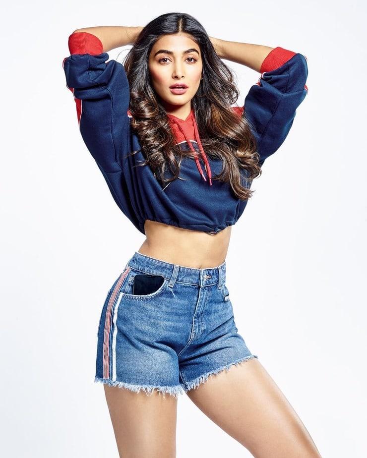 Pooja Hegde leaves Most Eligible Bachelor in awe