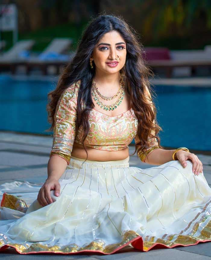 Poonam Kaur shocks with her allegations
