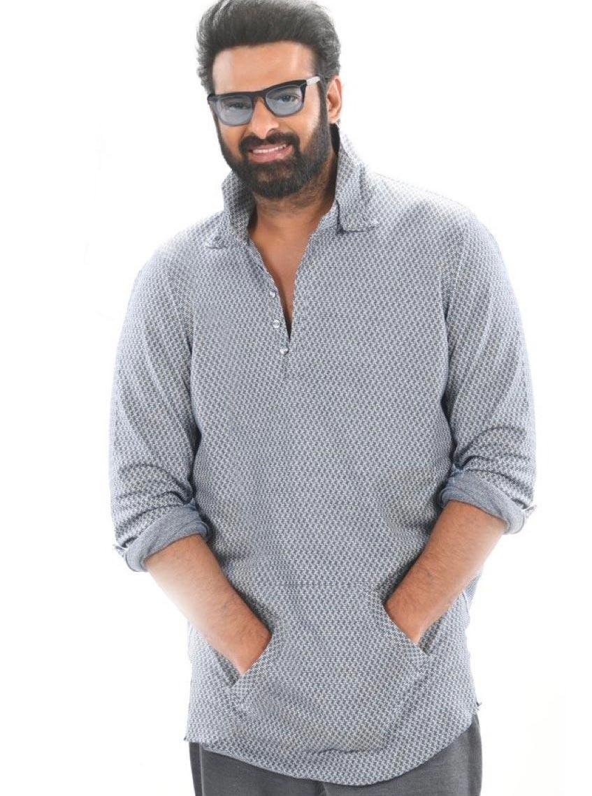 Prabhas Fans Met Him And Shared Their Love In A Meet