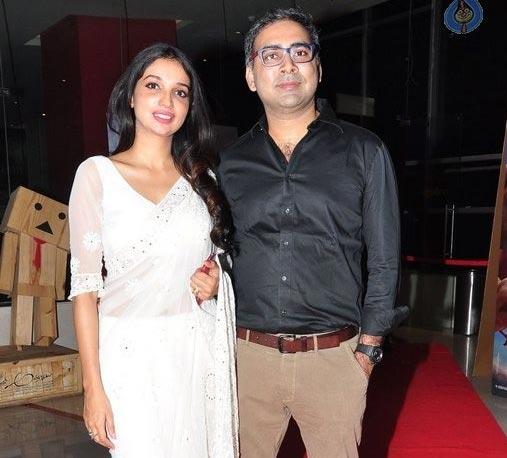 Director And Wife, A Good Team!