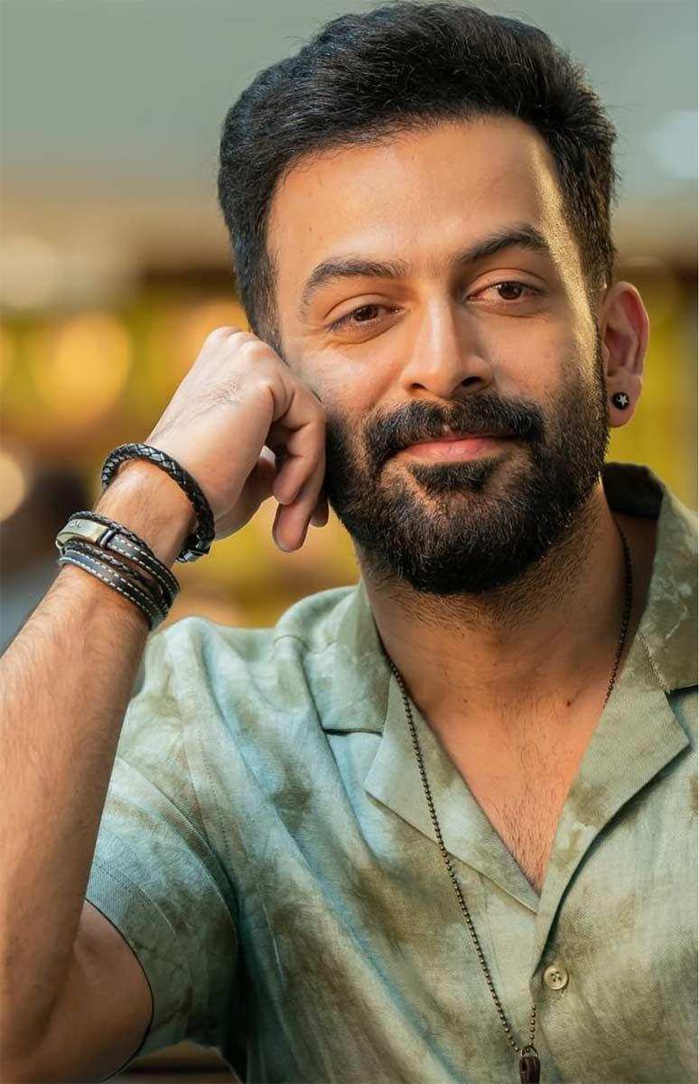 Mohanlal, Prithviraj Empuraan Shoot Progressing At Brisk Pace