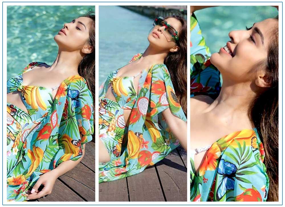 Raai Lakshmi turns lovely with chic style