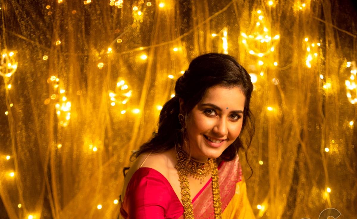 Is Raashi Single?