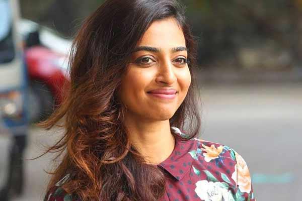 Hot Actress Stunner About Romantic Scenes