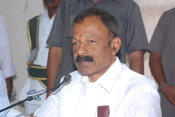 Raghuveera hits out at Venkaiah Naidu