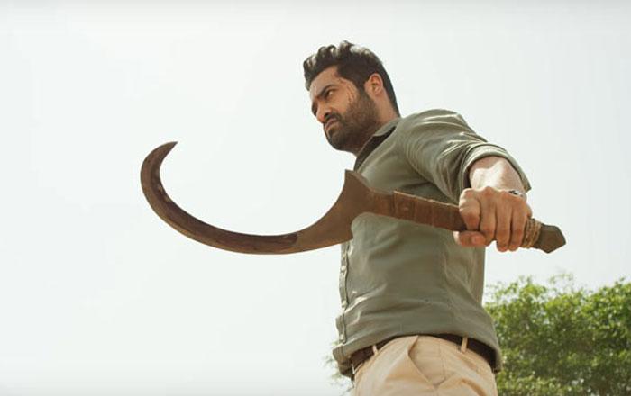 Rajamouli &amp; Nithiin Praises on Aravinda Sametha