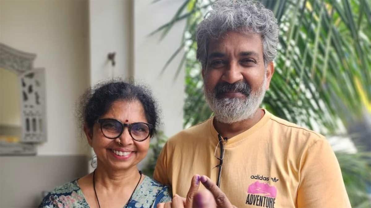 Rajamouli cast his vote after coming from Dubai
