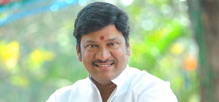 Mahesh Prefers Comedy Heroes