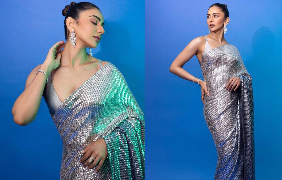 Rakul Preet steals hearts in a saree