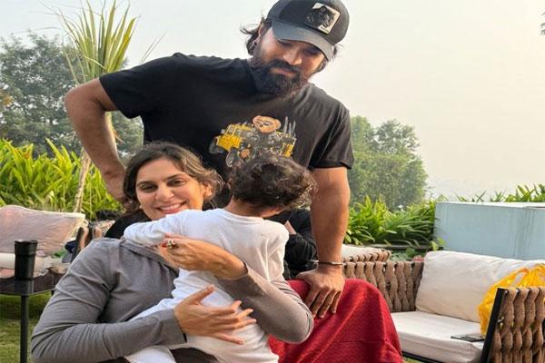 Ram Charan-Klin Kaara greet all on Sankranti