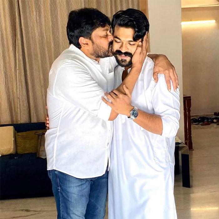 Charan Says Bossbuster! Ratnavelu Says Gigantic