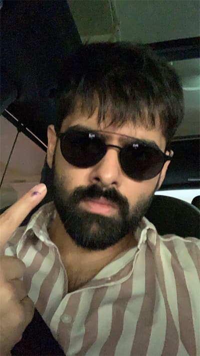 Young Hero's Funny Reply To His Fan