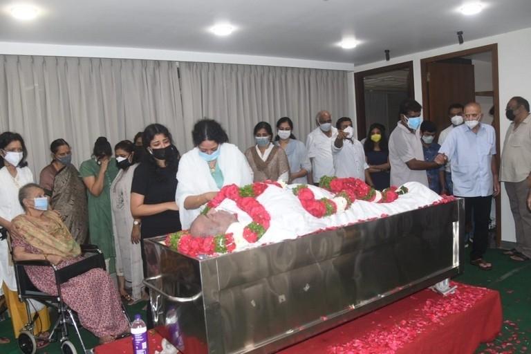 Ramesh Babu's final rites today