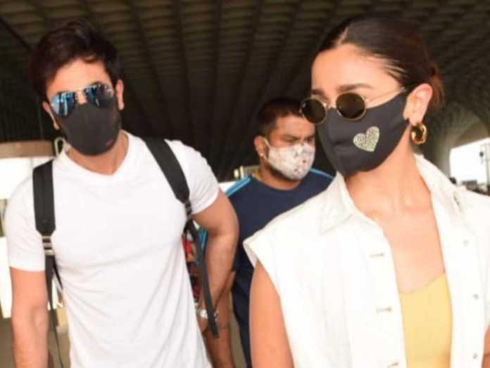 Bollywood Love Birds In Maldives