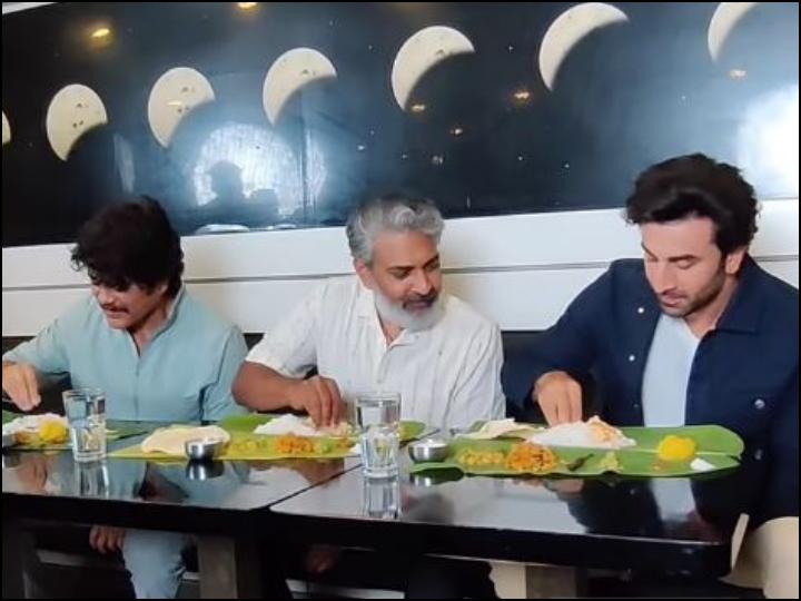 Ranbir Kapoor,Rajamouli,Nagarjuna enjoy a traditional meal