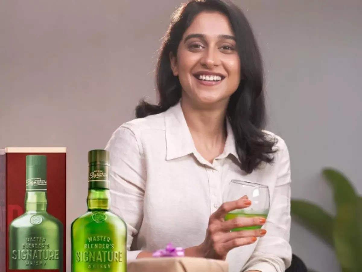Regina Cassandra promotes Whisky, gets whacked