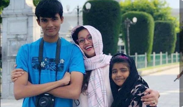 Renu Desai Fired On All Cylinders