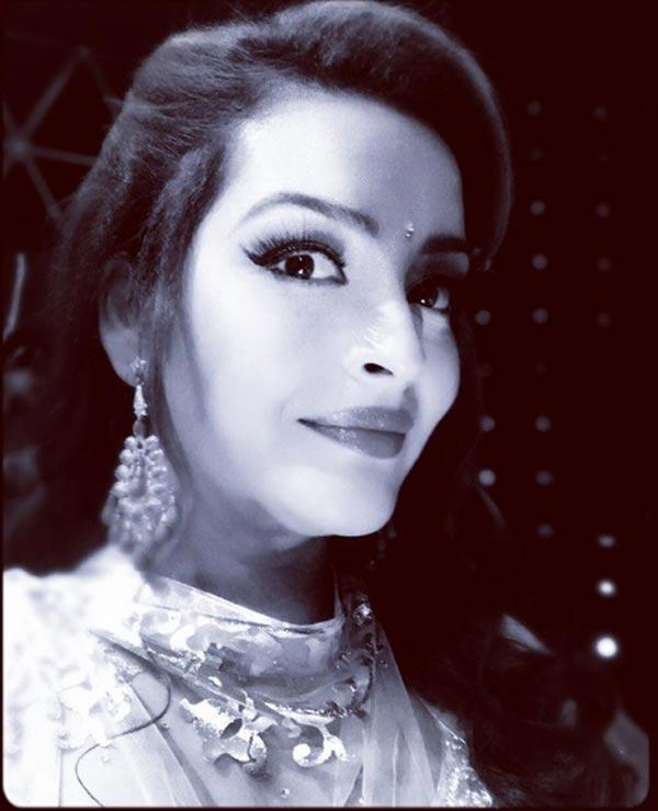 Renu Desai, The Funny Ghost!