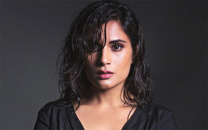 Heroine Exposes Bollywood and Cricket Players