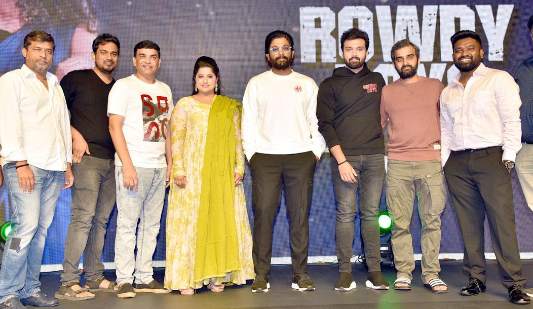 Rowdy Boys Date Night Song dazzles
