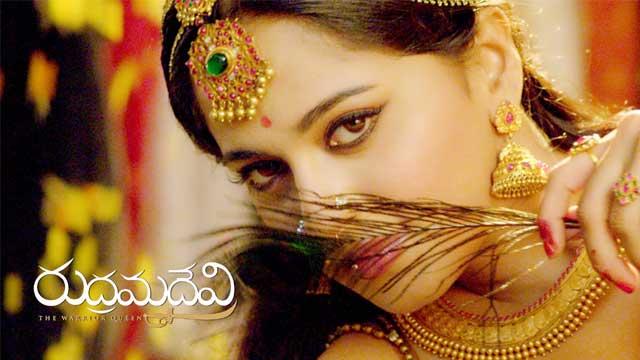 Shock: 'Rudhramadevi' Pushed to Sankranthi?