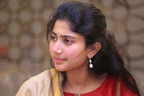 Sai Pallavi Gives Spinster Shock