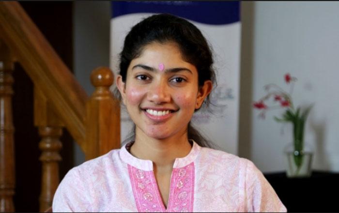 Secret Behind Her No To Makeup?
